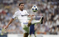 开云体育app-NBA交易市场惊现全明星后场三人组挂牌，价值低迷引热议；名记狠批莫兰特状态如废纸